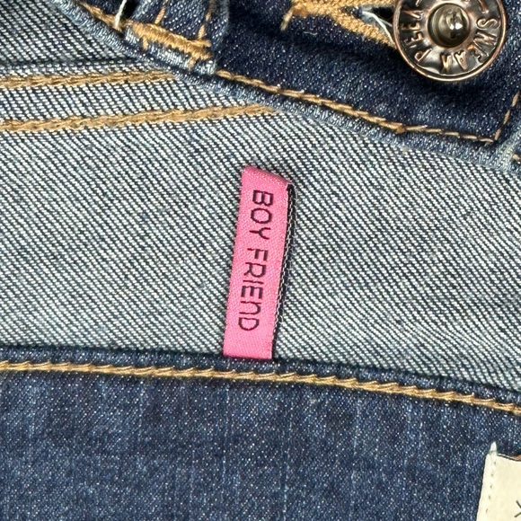Sneak Peak Jeans. - Picture 5 of 6